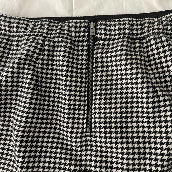 Hollister Skirt Ultra High Rise Wool Blend Mini Skirt Size M Black & White - Picture 5 of 10